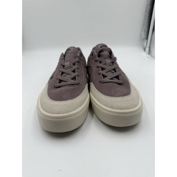 Size 9 Nike SB Malor Te Friends And Family Sample BS737
